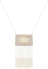 画像をギャラリービューアに読み込む, OUTP0 - Samburu Tassel Necklace
